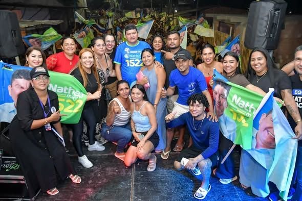 foto nathan macena com moradores